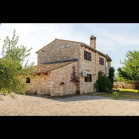 La Dolce Villa